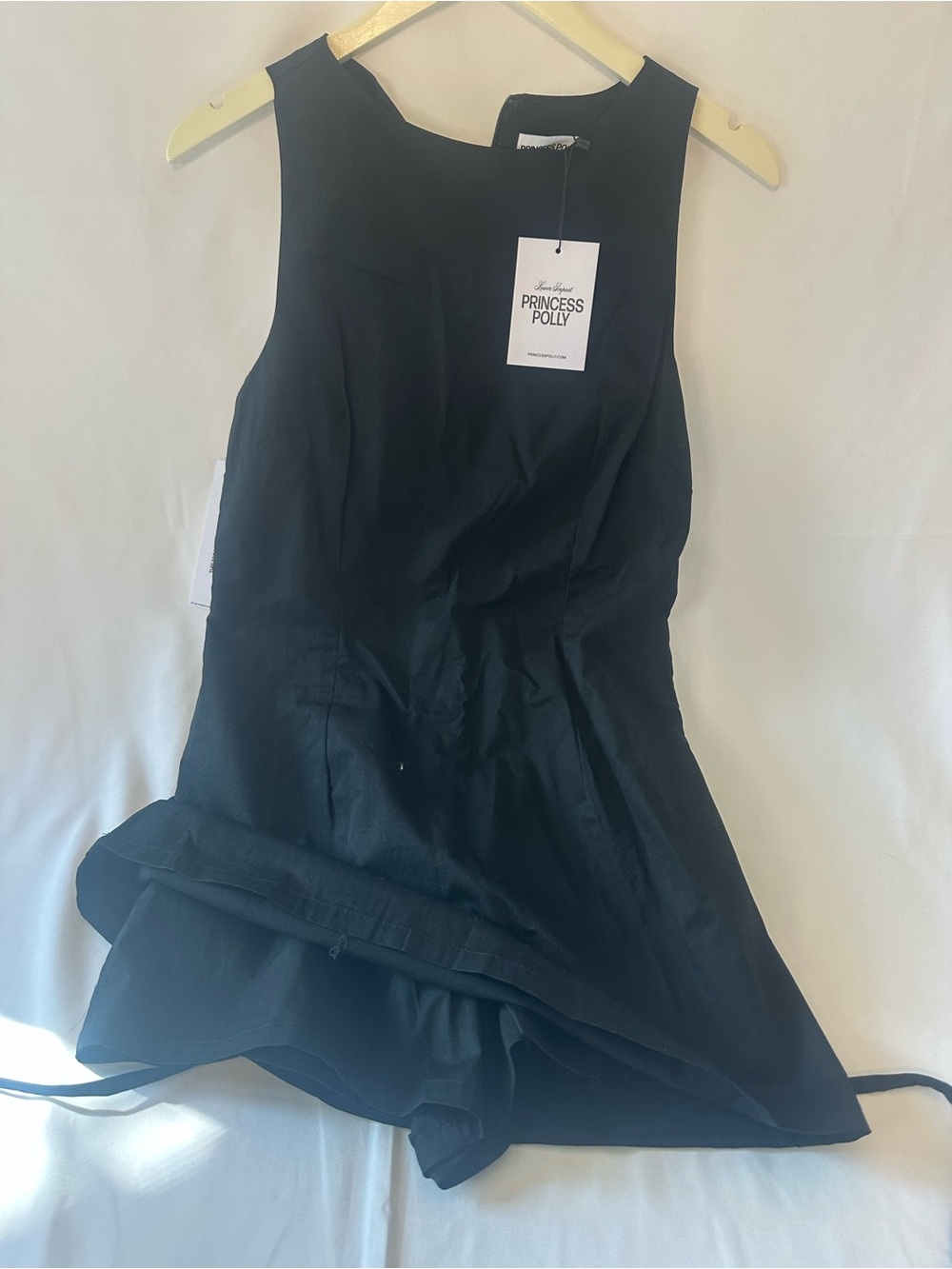 Princess Polly Yumiko Black sleeveless scoop neck tie waist romper zip size 6